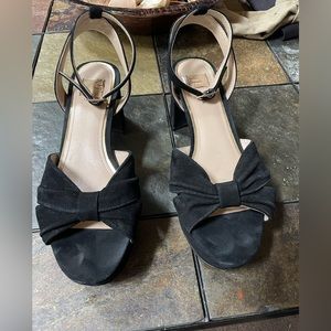 White House black market women’s 7 1/2 medium shoes